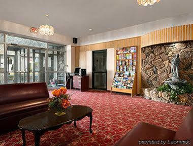 Howard Johnson By Wyndham Cornwall Exterior photo