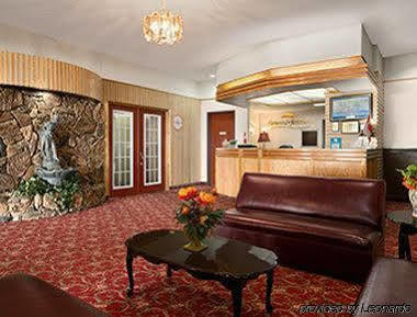 Howard Johnson By Wyndham Cornwall Exterior photo
